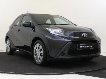 SPOTICAR Toyota Aygo X 1.0 Vvt-i Mt Play | Apple Carplay/android Auto | Tweedehands -  Benzine Zwart - Den Haag - 1200291632_3