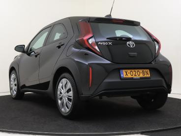 SPOTICAR Toyota Aygo X 1.0 Vvt-i Mt Play | Apple Carplay/android Auto | Tweedehands -  Benzine Zwart - Den Haag - 1200291632_4