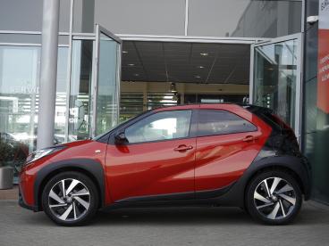 SPOTICAR Toyota Aygo X 1.0 Vvt-i Mt Envy | Jbl | Carplay / Android Auto Tweedehands -  Benzine Rood - Sneek - 1200297031_2