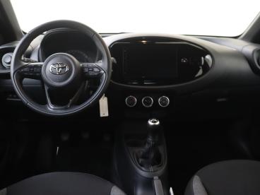 SPOTICAR Toyota Aygo X 1.0 Vvt-i Mt Play I Airco I Achteruitrijcamera I Tweedehands -  Benzine Grijs - Rotterdam - 1200297365_5