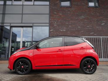 SPOTICAR Toyota Aygo 1.0 Vvt-i X-cite | Achteruitrijcamera | Airco | 5 Tweedehands -  Benzine Rood - Sneek - 1200300463_5