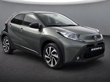 SPOTICAR Toyota Aygo X 1.0 Vvt-i Mt Pulse | Camera | Stoelverwarming | Tweedehands -  Benzine Groen - Bergschenhoek - 1200303403_2