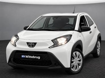 SPOTICAR Toyota Aygo 1.0 Vvt-i Mt Apple Carplay | Android Auto | Adapti Tweedehands -  Benzine Wit - Den Haag - 1200303790_1