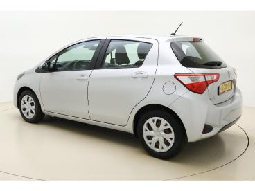 SPOTICAR Toyota Yaris 1.0 Vvt-i 70pk 5drs Comfort | Airco | Weinig Kilom Tweedehands - Hatchback Benzine Grijs - Heerenveen - 1200270155_4