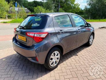 SPOTICAR Toyota Yaris 1.0 Vvt-i 72pk Comfort | Airconditioning, Radio Cd Tweedehands - Hatchback Benzine Grijs - Krimpen Aan Den Ijssel - 1200272877_4