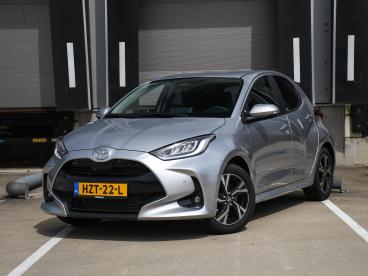 SPOTICAR Toyota Yaris Dynamic 1.5 Hybrid 115pk Automaat 16''lm | Stoelve Tweedehands - Hatchback Hybride Grijs - Roermond - 1200276167_1
