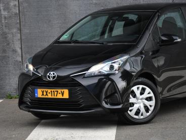 SPOTICAR Toyota Yaris Active 1.5 Vvt-i 115pk Navi | Camera | Cruise | Bo Tweedehands - Hatchback Benzine Zwart - Sittard - 1200279766_2