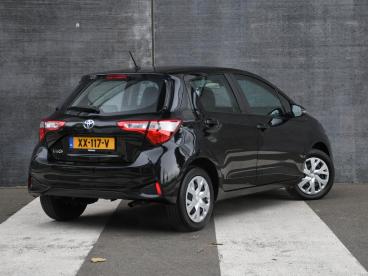 SPOTICAR Toyota Yaris Active 1.5 Vvt-i 115pk Navi | Camera | Cruise | Bo Tweedehands - Hatchback Benzine Zwart - Sittard - 1200279766_5