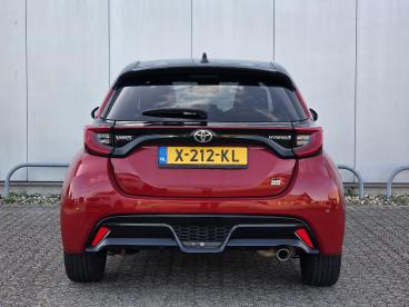 SPOTICAR Toyota Yaris 1.5 Hybrid 116pk Gr Sport | Panoramadak | Navigati Tweedehands - Hatchback Hybride Rood - Zutphen - 1200280167_5