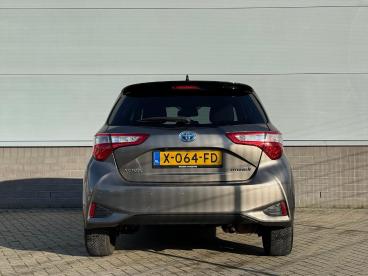 SPOTICAR Toyota Yaris 1.5 Hybrid 100pk Cvt Automaat Dynamic | Cruise Con Tweedehands - Hatchback Hybride Grijs - Doetinchem - 1200285737_5