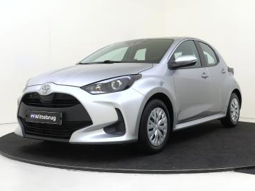 SPOTICAR Toyota Yaris 1.5 Vvt-i Active | Airco | Camera | Carplay | Tweedehands - Hatchback Benzine Grijs - Bergschenhoek - 1200289268_1