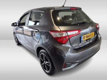 SPOTICAR Toyota Yaris 1.5 Hybrid | Automaat | Parkeersensoren | Lichtmet Tweedehands - Hatchback Hybride Grijs - Zoetermeer - 1200293045_4