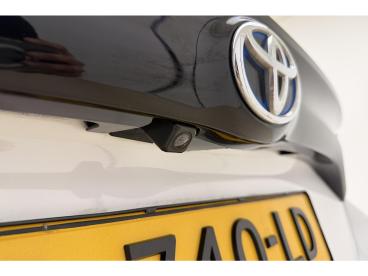 SPOTICAR Toyota Yaris 1.5 Hybrid Dynamic Stoelverwarming L Camera L Clim Tweedehands - Hatchback Hybride Wit - Leeuwarden - 1200296675_3
