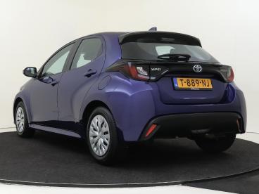 SPOTICAR Toyota Yaris 1.5 Hybrid Active Full Hybride!! Tweedehands - Hatchback Hybride Blauw - Den Haag - 1200298230_4