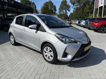 SPOTICAR Toyota Yaris 1.0 Vvt-i Aspiration 5-deurs | Climate Control | C Tweedehands - Hatchback Benzine Grijs - Emmeloord - 1200299935_3