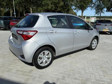 SPOTICAR Toyota Yaris 1.0 Vvt-i Aspiration 5-deurs | Climate Control | C Tweedehands - Hatchback Benzine Grijs - Emmeloord - 1200299935_4