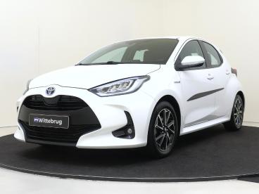 SPOTICAR Toyota Yaris 1.5 Hybrid Dynamic | Carplay | Camera | Climate Co Tweedehands - Hatchback Hybride Wit - Bergschenhoek - 1200300787_1