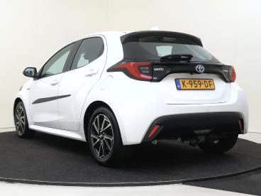 SPOTICAR Toyota Yaris 1.5 Hybrid Dynamic | Carplay | Camera | Climate Co Tweedehands - Hatchback Hybride Wit - Bergschenhoek - 1200300787_4