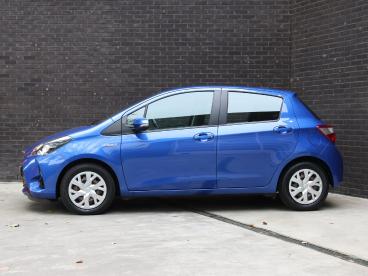 SPOTICAR Toyota Yaris Active 100pk Automaat Hybrid | Achteruitrijcamera Tweedehands - Hatchback Hybride Blauw - Doorn - 1200301803_2