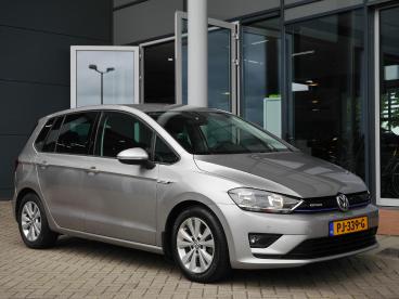 SPOTICAR Volkswagen Golf 1.0 Tsi Comfortline | Automaat | Trekhaak | Lichtm Tweedehands - Mpv Benzine Grijs - Sneek - 1200297870_1