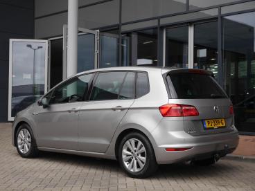 SPOTICAR Volkswagen Golf 1.0 Tsi Comfortline | Automaat | Trekhaak | Lichtm Tweedehands - Mpv Benzine Grijs - Sneek - 1200297870_4