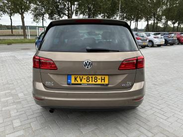 SPOTICAR Volkswagen Golf 1.0 Tsi Connected Series | Climate Control | Navig Tweedehands - Mpv Benzine Geel - Emmeloord - 1200302485_5