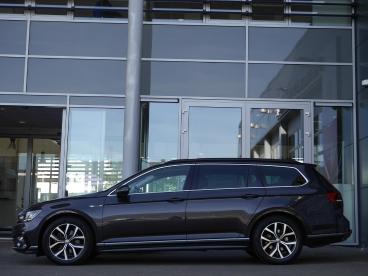 SPOTICAR Volkswagen Passat Variant 1.5 Tsi Elegance Business R | Automaat | T Tweedehands - Stationwagen Benzine Zwart - Sneek - 1200269353_2