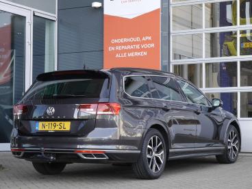 SPOTICAR Volkswagen Passat Variant 1.5 Tsi Elegance Business R | Automaat | T Tweedehands - Stationwagen Benzine Zwart - Sneek - 1200269353_5