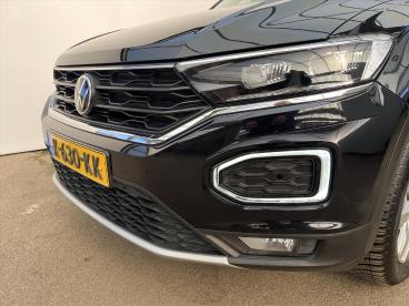 SPOTICAR Volkswagen T-roc 1.5 Tsi 150pk Automaat Sport Pano Virtual Navi Cam Tweedehands - Suv Benzine Zwart - Haarlem - 1200274383_3