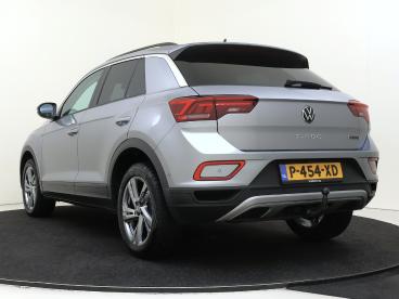 SPOTICAR Volkswagen T-roc 1.5 Tsi Life 75 Edition | Trekhaak | Navigatie | C Tweedehands - Suv Benzine Grijs - Bergschenhoek - 1200280075_4