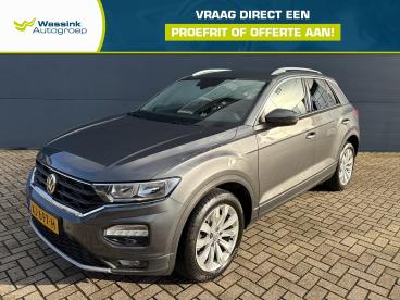 SPOTICAR Volkswagen T-roc 1.0 Tsi 115pk T-roc Style | Navigatie | Kofferbak Tweedehands - Suv Benzine Grijs - Doetinchem - 1200285139_1