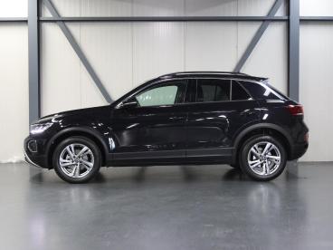 SPOTICAR Volkswagen T-roc 1.5 150pk Tsi Life | 1ste Eigenaar | Applecarplay/ Tweedehands - Suv Benzine Zwart - Amersfoort - 1200294198_2