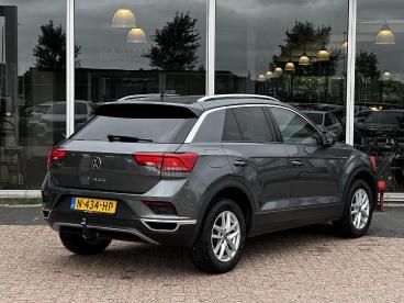 SPOTICAR Volkswagen T-roc 1.0 Tsi Style Business | Trekhaak | 1e Eigenaar | Tweedehands - Suv Benzine Grijs - Dokkum - 1200300195_5
