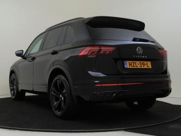 SPOTICAR Volkswagen Tiguan 1.4 Tsi Ehybrid R-line | Stoel En Stuurverwarming Tweedehands - Suv Plugin Hybrid Zwart - Bergschenhoek - 1200276898_5