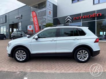 SPOTICAR Volkswagen Tiguan 1.5 Tsi 130pk Comfortline Business | Adaptive Crui Tweedehands - Suv Benzine Wit - Krimpen Aan Den Ijssel - 1200278821_2