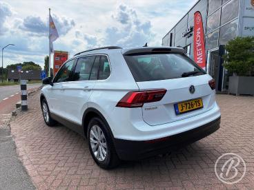 SPOTICAR Volkswagen Tiguan 1.5 Tsi 130pk Comfortline Business | Adaptive Crui Tweedehands - Suv Benzine Wit - Krimpen Aan Den Ijssel - 1200278821_3