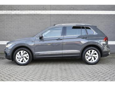 SPOTICAR Volkswagen Tiguan 1.4 Tsi Ehybrid / Pano / Leder-stoelverwarming / V Tweedehands - Suv Plugin Hybrid Grijs - Mijdrecht - 1200283543_5