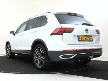 SPOTICAR Volkswagen Tiguan 1.4 Tsi 245pk Ehybrid Trekhaak | Camera | Park Ass Tweedehands - Suv Plugin Hybrid Wit - Naaldwijk - 1200285127_4