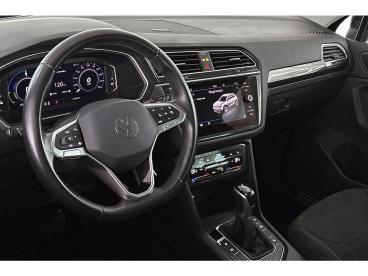 SPOTICAR Volkswagen Tiguan 1.4 Tsi Ehybrid Elegance Trekhaak Stoelverwarming Tweedehands - Suv Plugin Hybrid Zwart - Mijdrecht - 1200294109_5