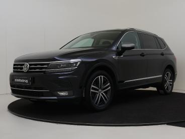 SPOTICAR Volkswagen Tiguan Allspace 2.0 Tsi 4motion Highline 7p. | Trekhaak | Navigati Tweedehands - Suv Benzine Zwart - Den Haag - 1200287909_1