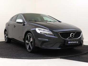 SPOTICAR Volvo V40  Tweedehands - Hatchback Benzine Zwart - Bergschenhoek - 1200283057_2