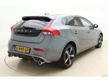 SPOTICAR Volvo V40 1.5 T3 R-design | Automaat | Sportive Uitvoering | Tweedehands - Hatchback Benzine Grijs - Dokkum - 1200289386_2