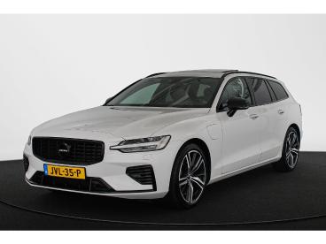 SPOTICAR Volvo V60 2.0 T6 Recharge Awd R-design Panoramadak Harman Ka Tweedehands - Stationwagen Plugin Hybrid Wit - Mijdrecht - 1200286231_1