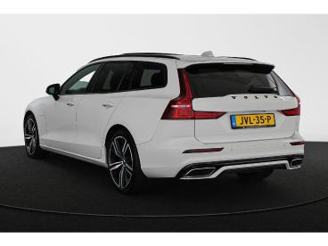 SPOTICAR Volvo V60 2.0 T6 Recharge Awd R-design Panoramadak Harman Ka Tweedehands - Stationwagen Plugin Hybrid Wit - Mijdrecht - 1200286231_4