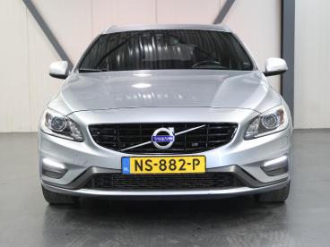 SPOTICAR Volvo V60 2.0 T3 Nordic+ 152pk | Trekhaak | Navigatie | Clim Tweedehands - Stationwagen Benzine Grijs - Amersfoort - 1200288335_5