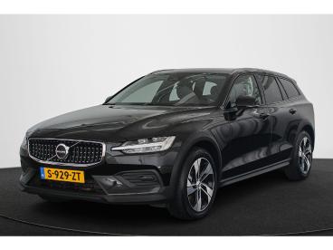 SPOTICAR Volvo V60 Cross Country 2.0 B5 Awd Plus Stuur/stoelverwarmin Tweedehands - Stationwagen Benzine Zwart - Mijdrecht - 1200293949_1