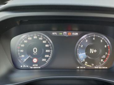 SPOTICAR Volvo Xc 40 T2 129pk Momentum Core | Climate Control | Navigat Tweedehands - Suv Benzine Wit - Elst - 1200279038_5
