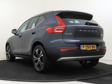 SPOTICAR Volvo Xc 40 1.5 T4 Recharge Inscription | Schuifdak | Leder | Tweedehands - Suv Plugin Hybrid Blauw - Bergschenhoek - 1200286721_4