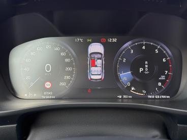 SPOTICAR Volvo Xc 40 T2 129pk Momentum Core Automaat | Climate Control Tweedehands - Suv Benzine Wit - Elst - 1200288652_5