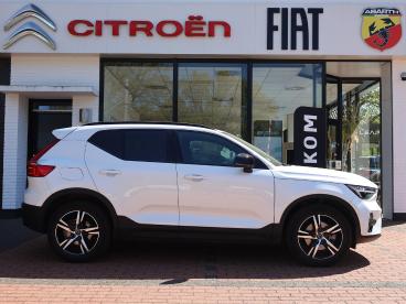 SPOTICAR Volvo Xc 40 B4 197pk Mild Hybrid Automaat Plus Dark, Rijklaarp Tweedehands - Suv Hybride Wit - Ommen - 1200292743_4